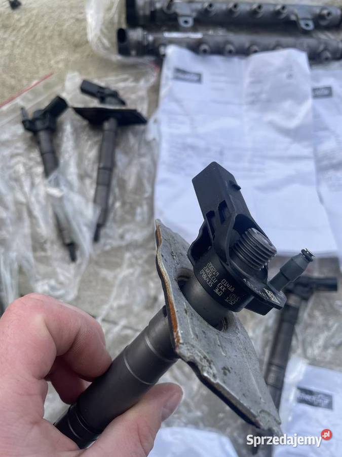 Wtryski 03L 130 277 listwa wtryskowa 03L 130 089 Wtryskiwacze Ostrołęka