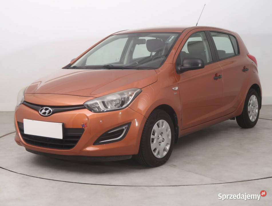 Hyundai i20 12 pomarańczowy