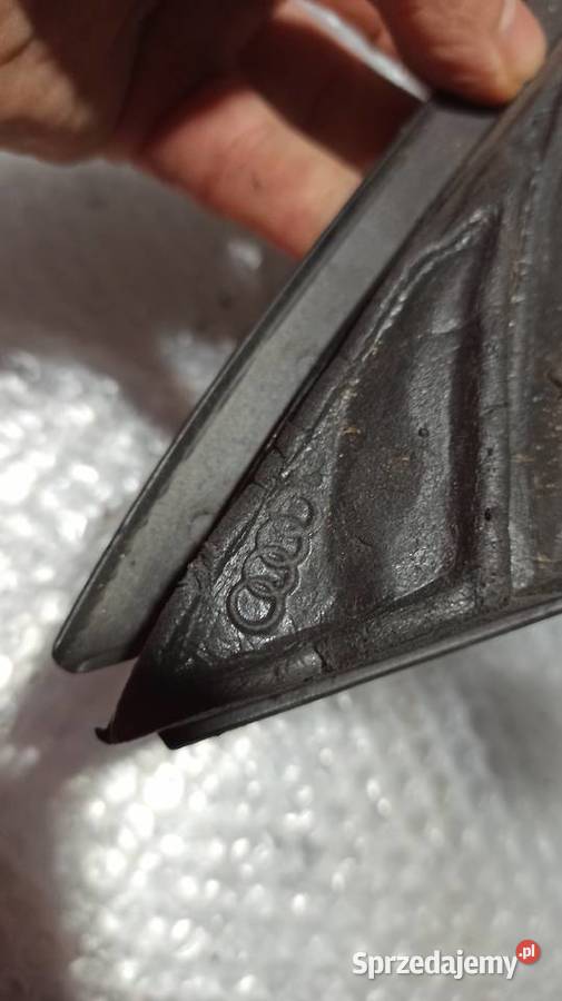 Lusterko prawe Audi A4 B5 zewnętrzne 5 PIN Dębica