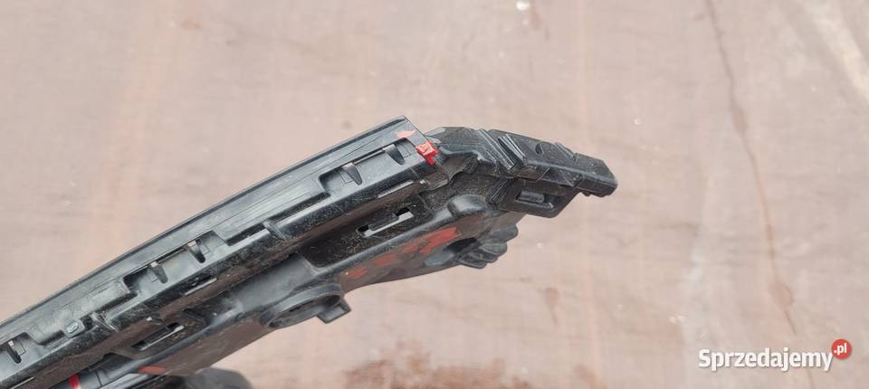 VW PASSAT B8 PRAWY LEWY KOMPLET ŚLIZG ZDERZAKA osobowe Części śląskie Ruda Śląska