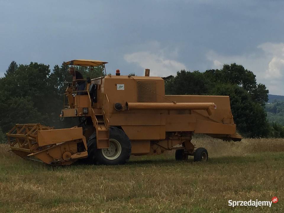 Kombajn zbożowy Bizon z sieczkarnią