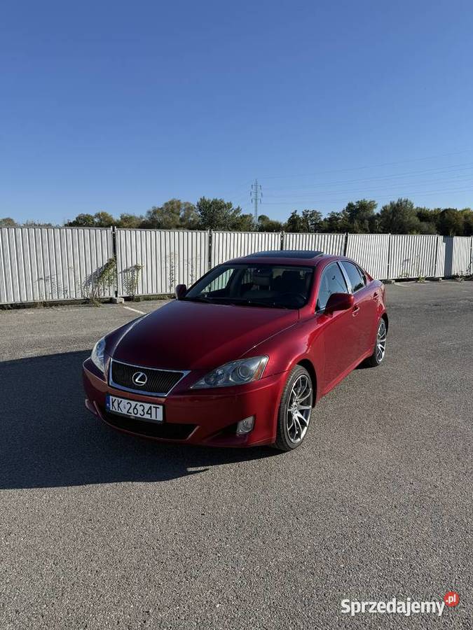 Lexus IS