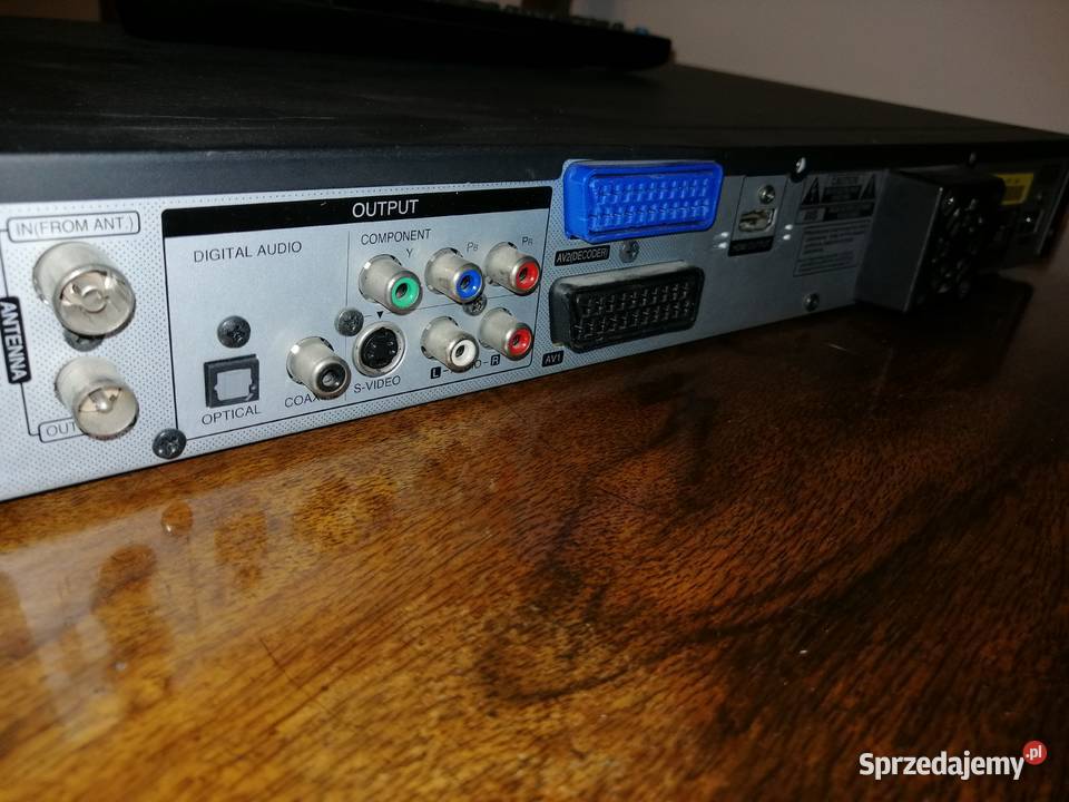 nagrywarka DVD LG RH278H z pilotem uszkodzona
