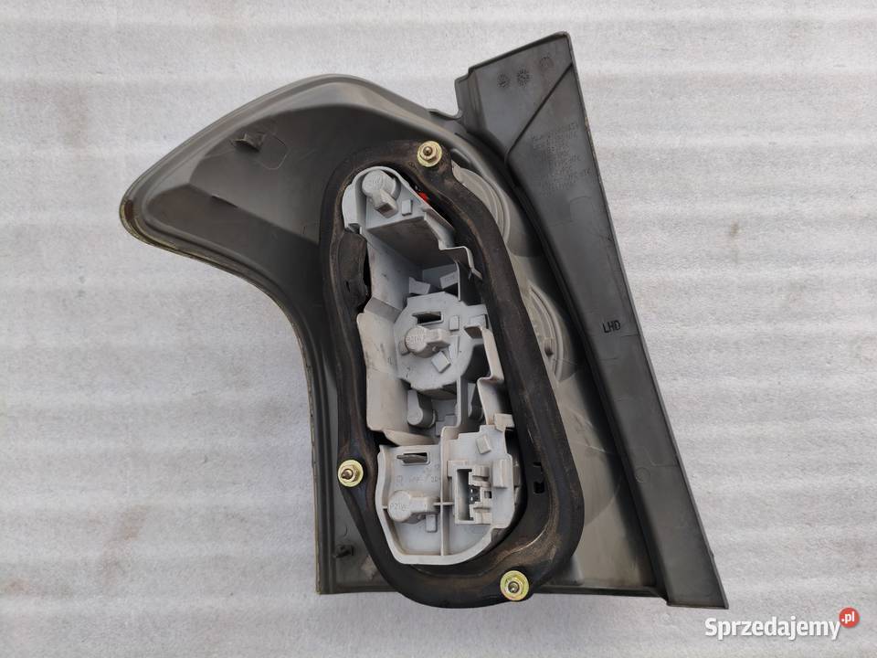 Lampa Prawy Tył Tylna Prawa Toyota Corolla Verso prawe Wyszków