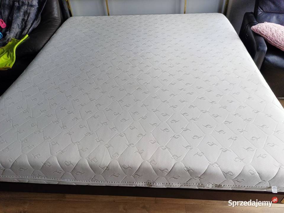 Włoskie łóżko z lat 60tychMosiądz Dobroń