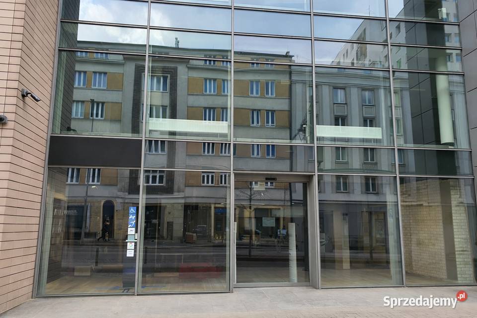 Lokal na siłownię piętro biurowca w centrum