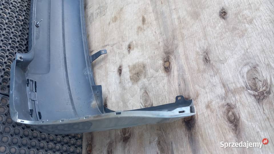TOYOTA T25 SEDAN ZDERZAK TYŁ 6T1 osobowe Zbierkowo