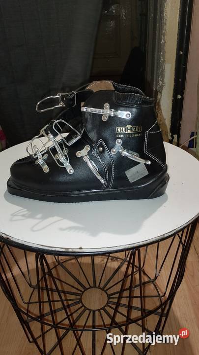 Buty narciarskie retro Neuhaus Tkaniny Wałbrzych