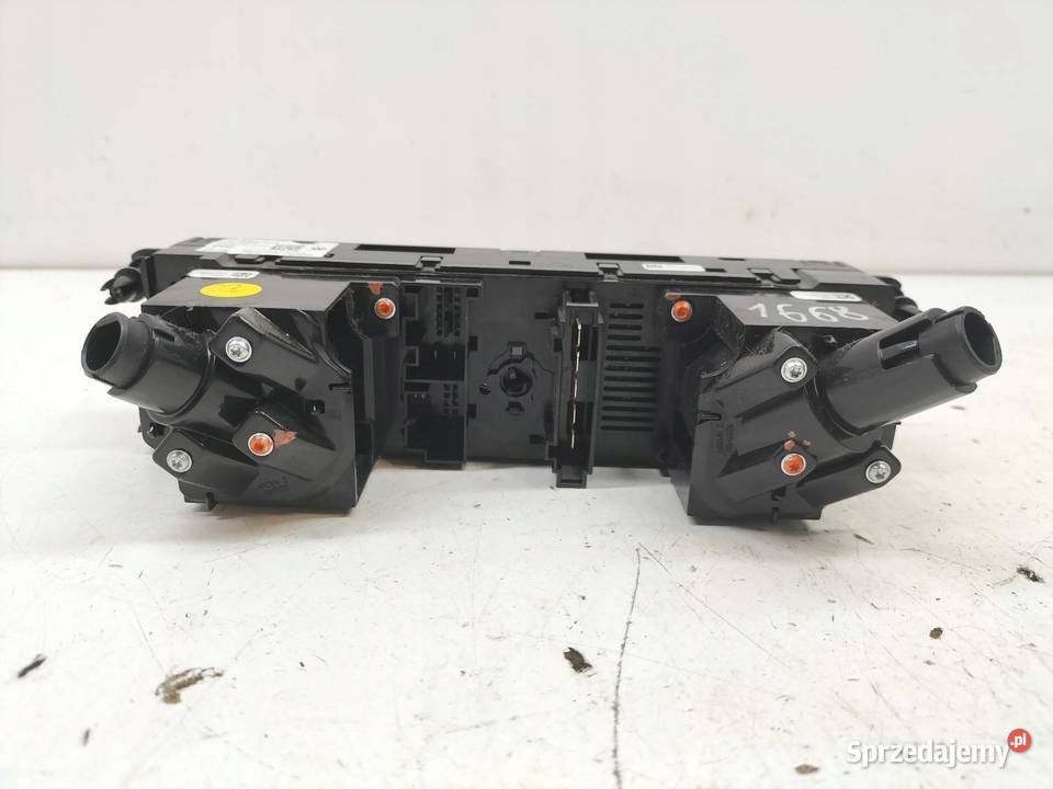 PANEL NAWIEWU 2G1820045G 2G VW Volkswagen Polo osobowe świętokrzyskie