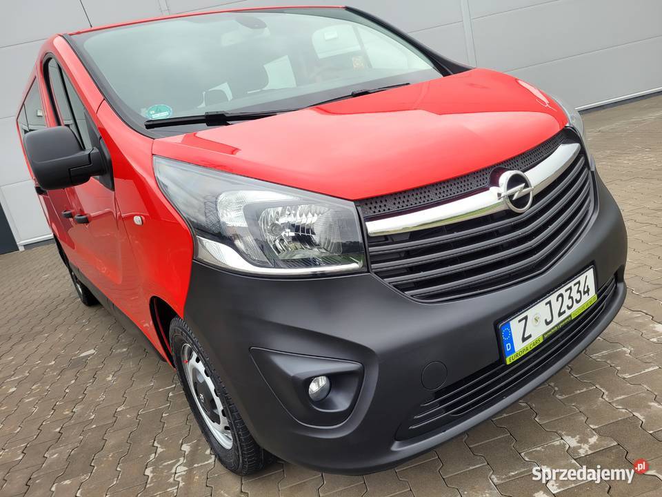 Sprzedam opel vovaro 9 osobowy stan perfekcyjny nieuszkodzony Zawiercie