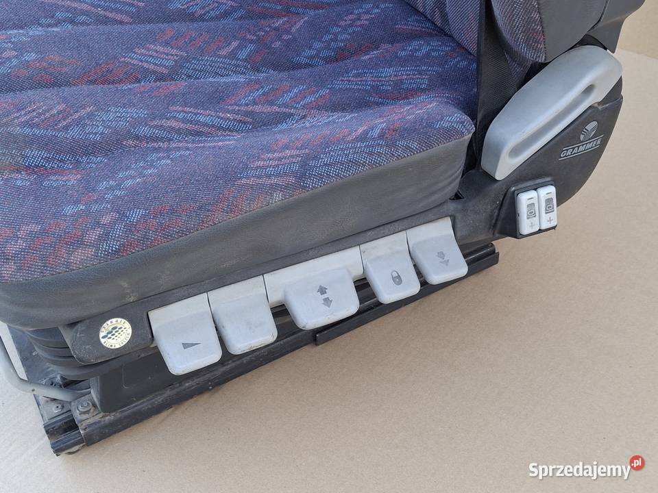 MERCEDES ATEGO FOTEL KIEROWCY LEWY PNEUMATYCZNY Bieleń