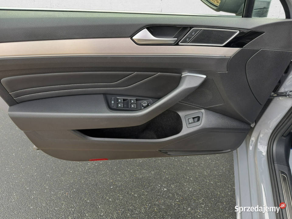 Volkswagen Passat 20 TDI EVO Elegance Z Passat Warszawa
