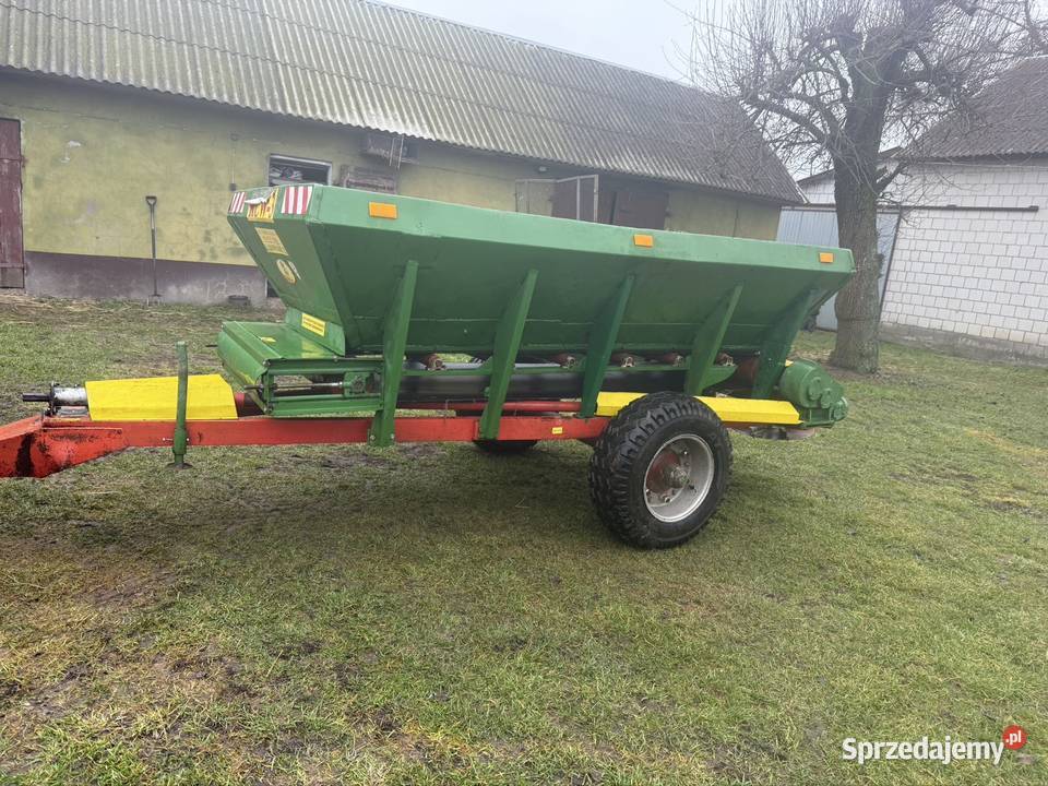 Rozsiewacz do wapna RCW 3 Wojcieszków