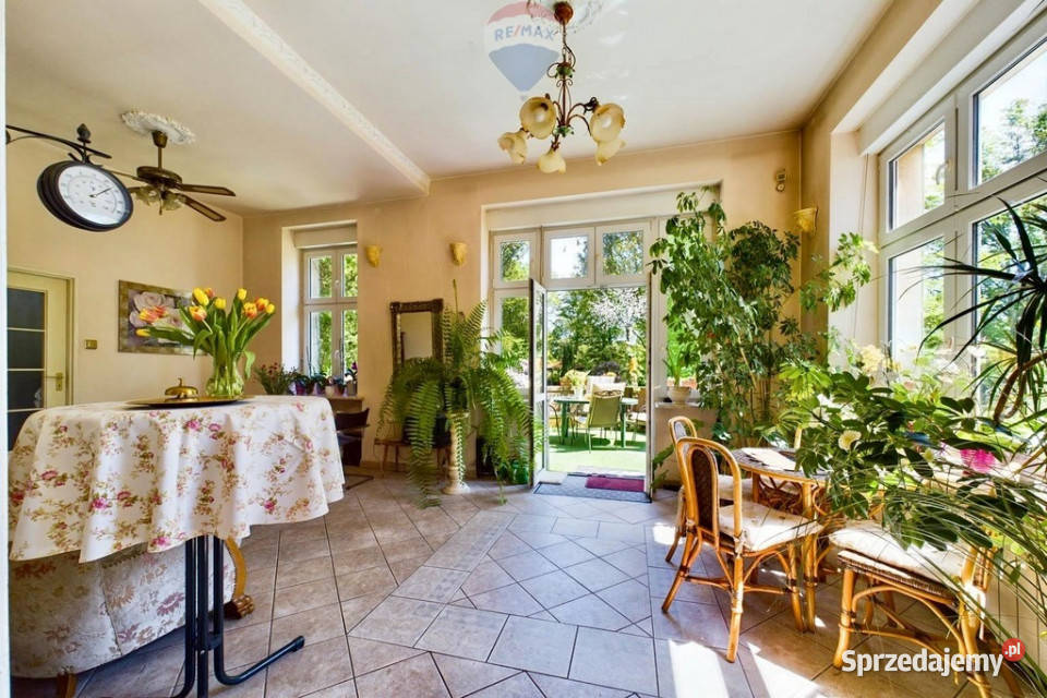 Na sprzedaż stylowa willa z dużą działką asfalt Żary sprzedam