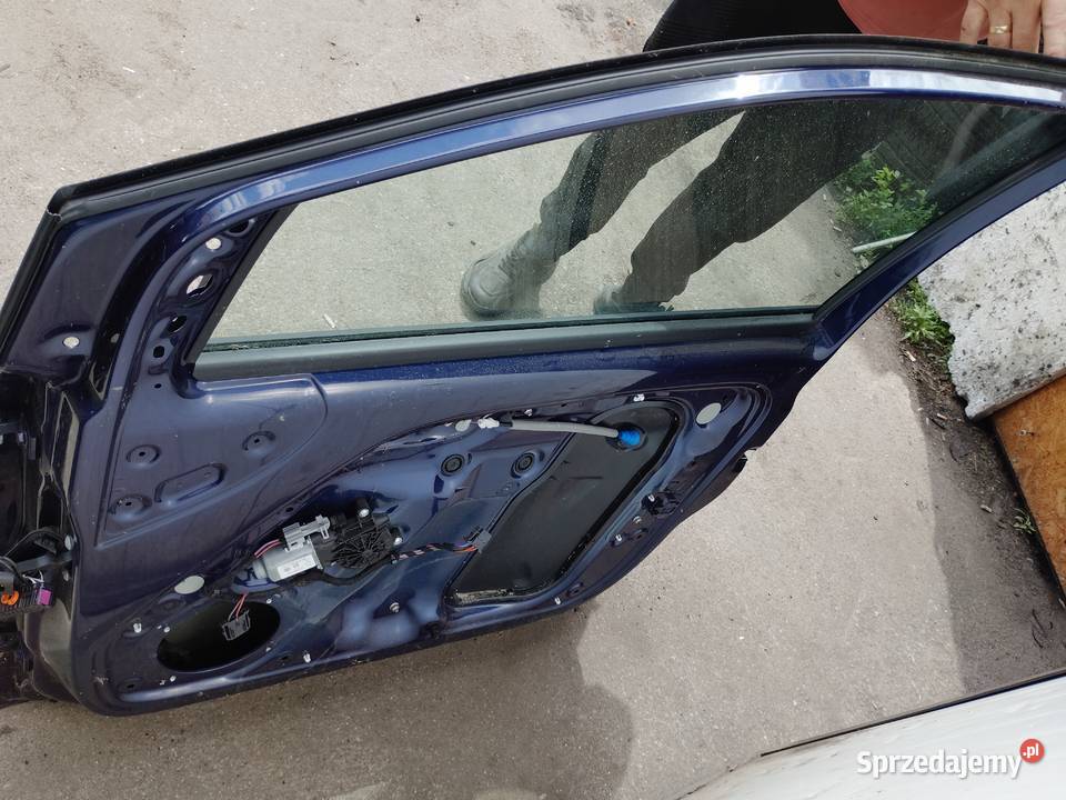 VW UP DRZWI prawy przód wielkopolskie
