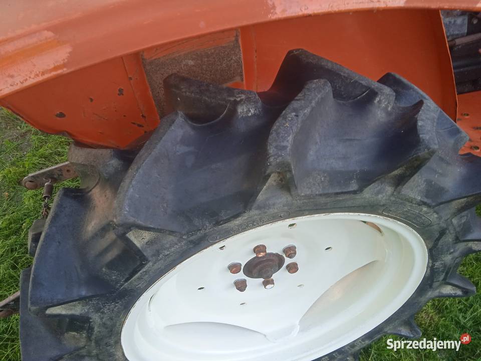 Traktor 4x4 hinomoto e1804 3cylindrowy Sękowa