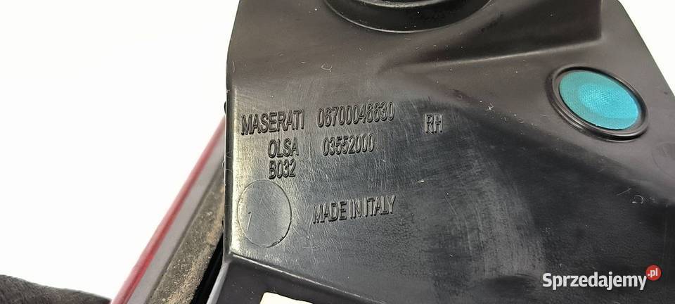 LAMPA W KLAPE PRAWA MASERATI GHIBLI Lipno