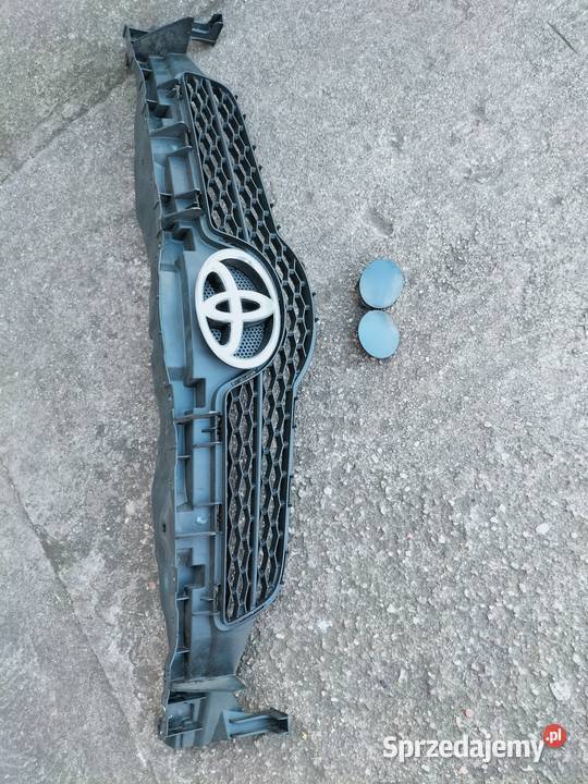 Atrapa grill Toyota Auris 0610 5311102390 sprzedam