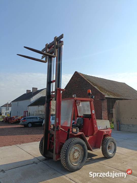 Wózek widłowy terenowy MANITOU MC20 N Wózki widłowe