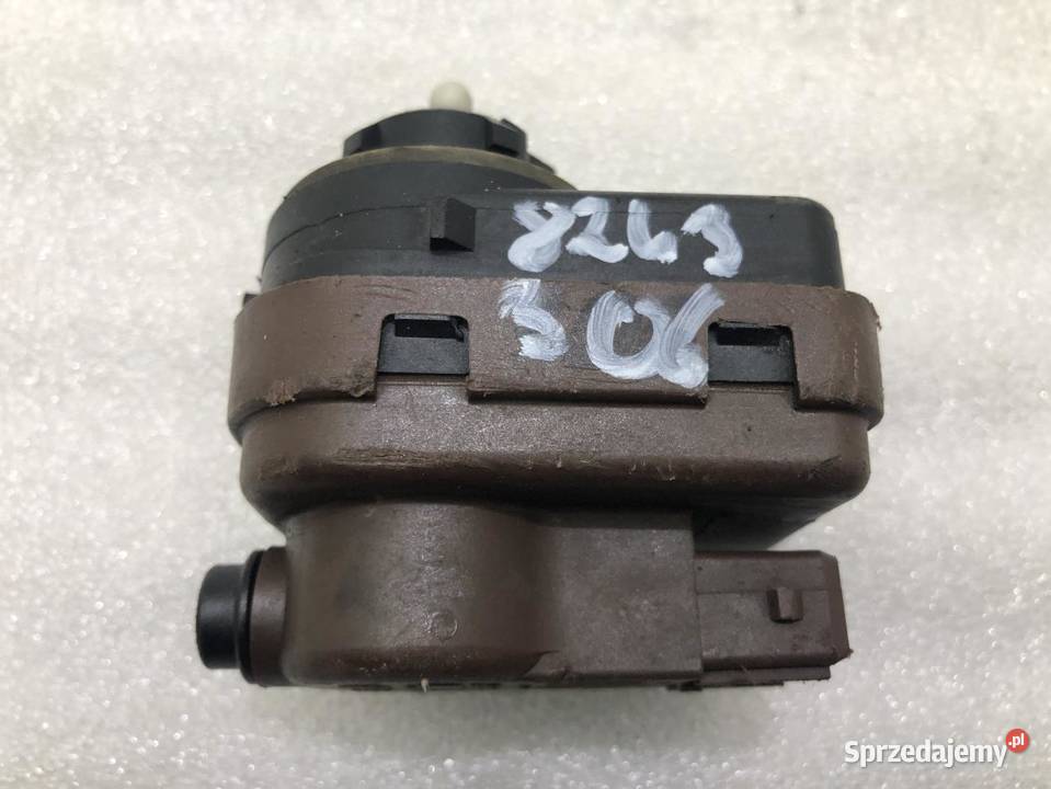 SILNICZEK REFLEKTORA PEUGEOT 106 PA66MD30GF15 wielkopolskie