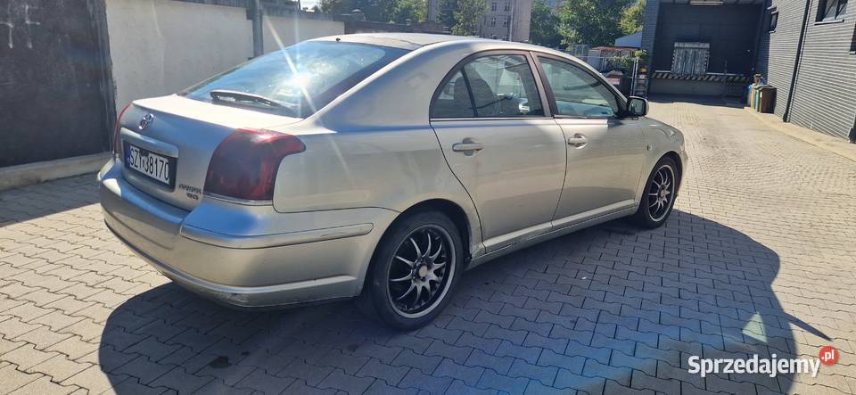 Avensis hatchback D4D Toyota śląskie