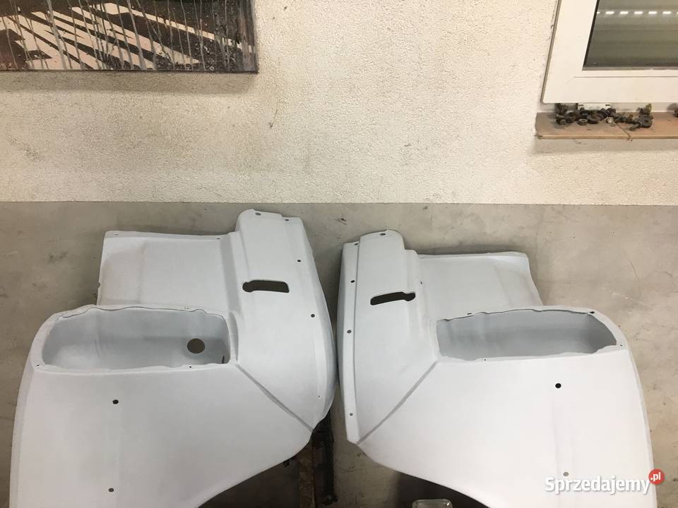 Mercedes W114 błotnik przedni Osieczna