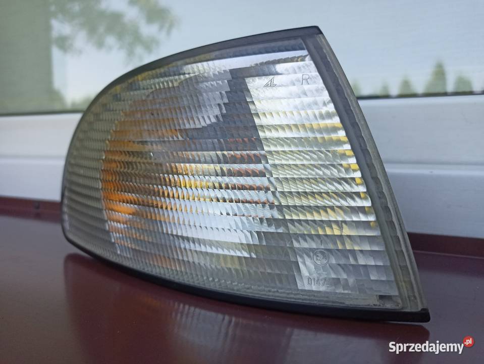 Audi A4 B5 kierunkowskaz kierunek migacz prawy Sieradz