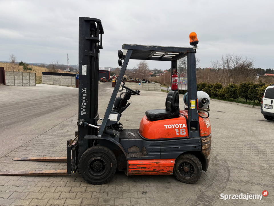 wózek widłowy TOYOTA 6FG18 1800 podnoszenie 370m sprzedam