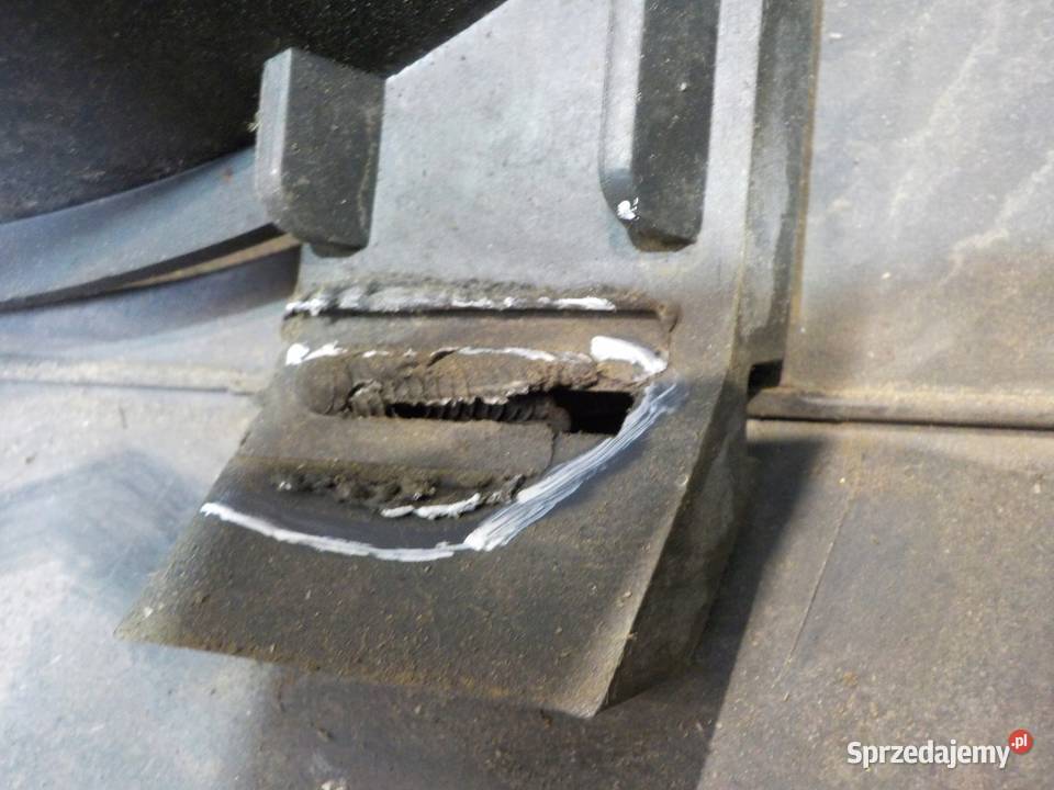 LAND ROVER FREELANDER II 22 TD4 07r AUT zderzak Suków