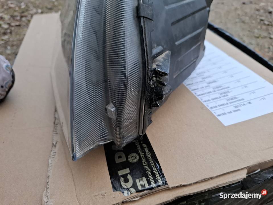 Reflektor prawy przedni skoda octavia 3 2015 prawe Czudowice