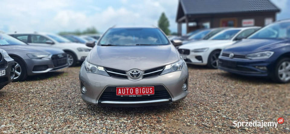Toyota Auris duza navi kamera cofania ledy II klimatyzacja Lębork sprzedam