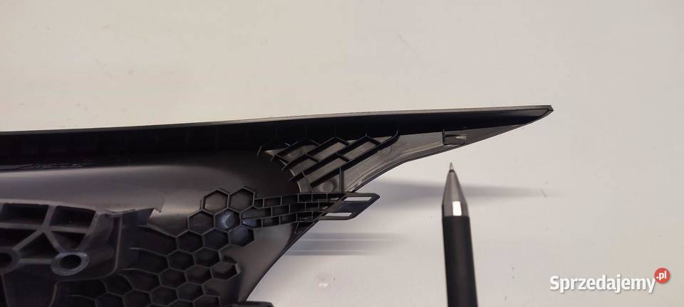 VW TAYRON OSŁONA PROGU PRAWY TYŁ 57H863736