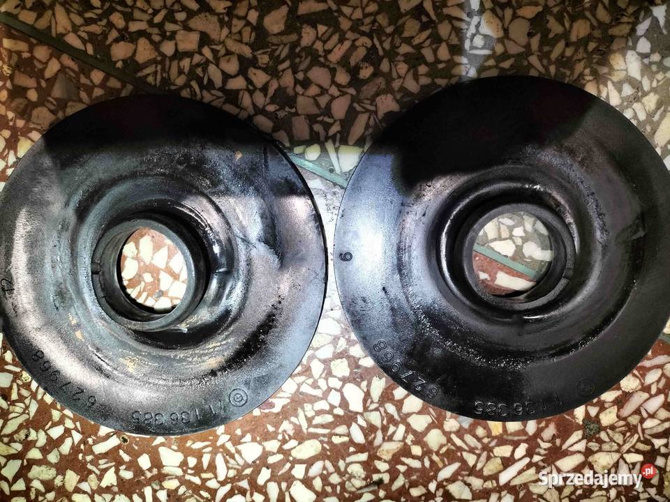 Podkładki tylnych sprężyn zawieszenia BMW E46 Poręba