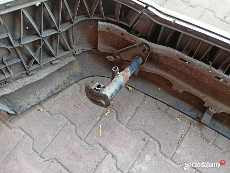 zderzak tył audi a4 B5 sedan srebrny Zderzaki Lubartów