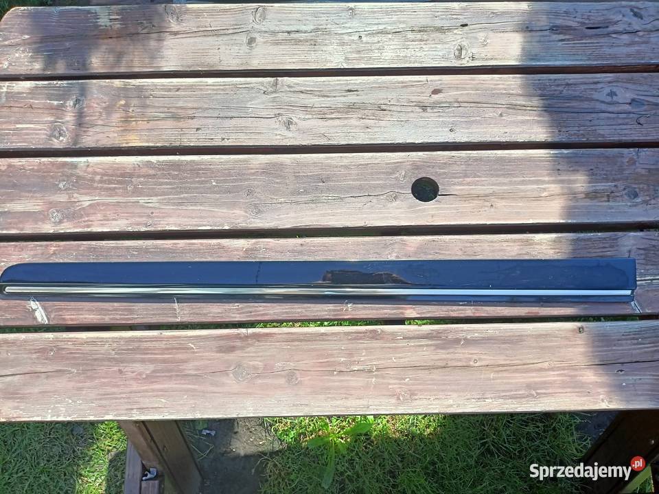 Mercedes B prawy przód A1696983662 listwy boczne mazowieckie Ostrów Mazowiecka