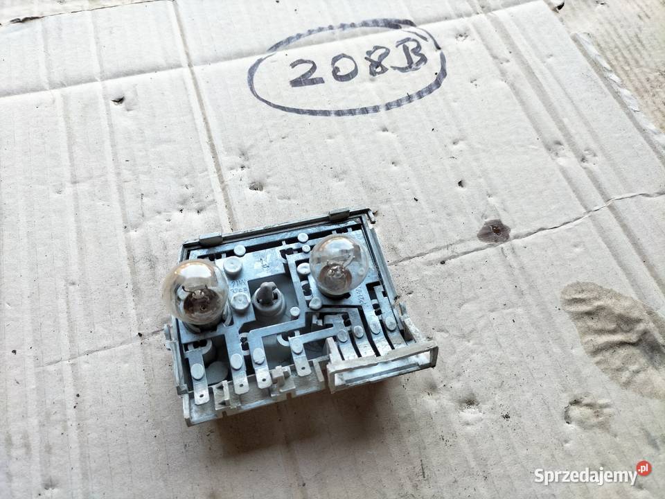 AUDI 80 B3 80B3 WKŁAD LAMPY TYŁ TYLNEJ LEWEJ Z lewe Kamień-Kolonia
