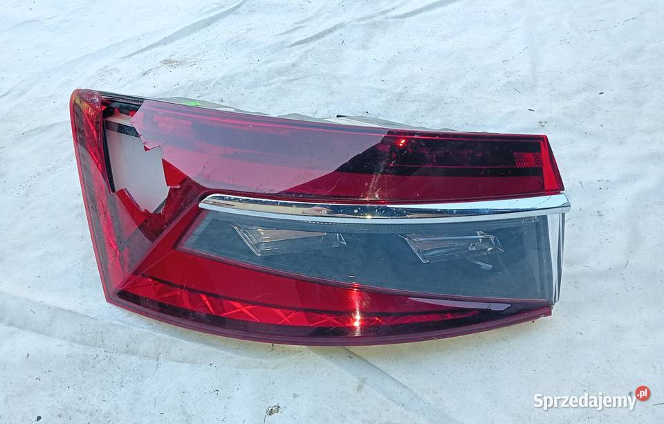 Skoda Suberb III Lift kombi led lampa tylna lewa Przeźmierowo