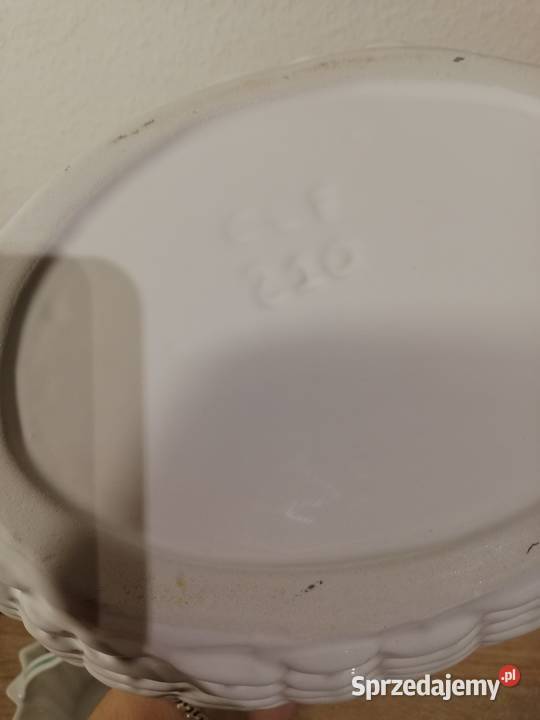 Porcelanowe koszyczki dzbanek puzderko kubek