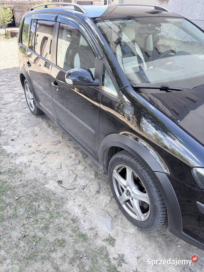 Sprzedam zamienię Touran 20 TDI na Audi Q automatyczna sprzedam