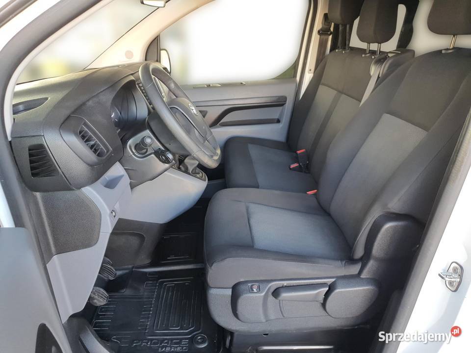 Proace Kombi 20 D4D Long 28t Rok produkcji 2022