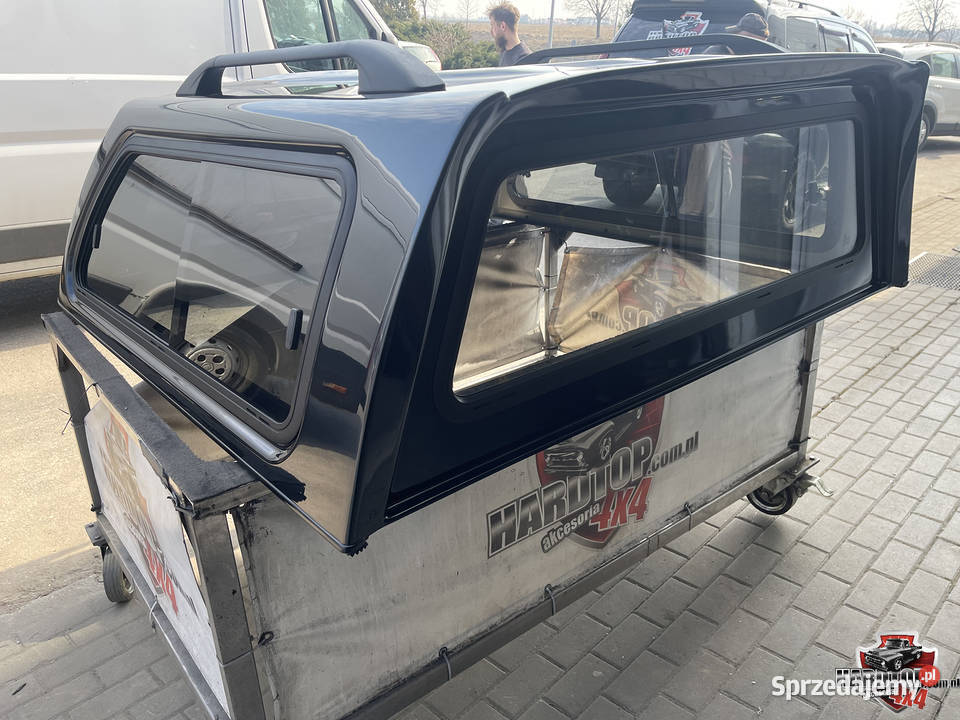 Zabudowa Toyota Hilux Aeroklas Hardtop pickup Pasłęk