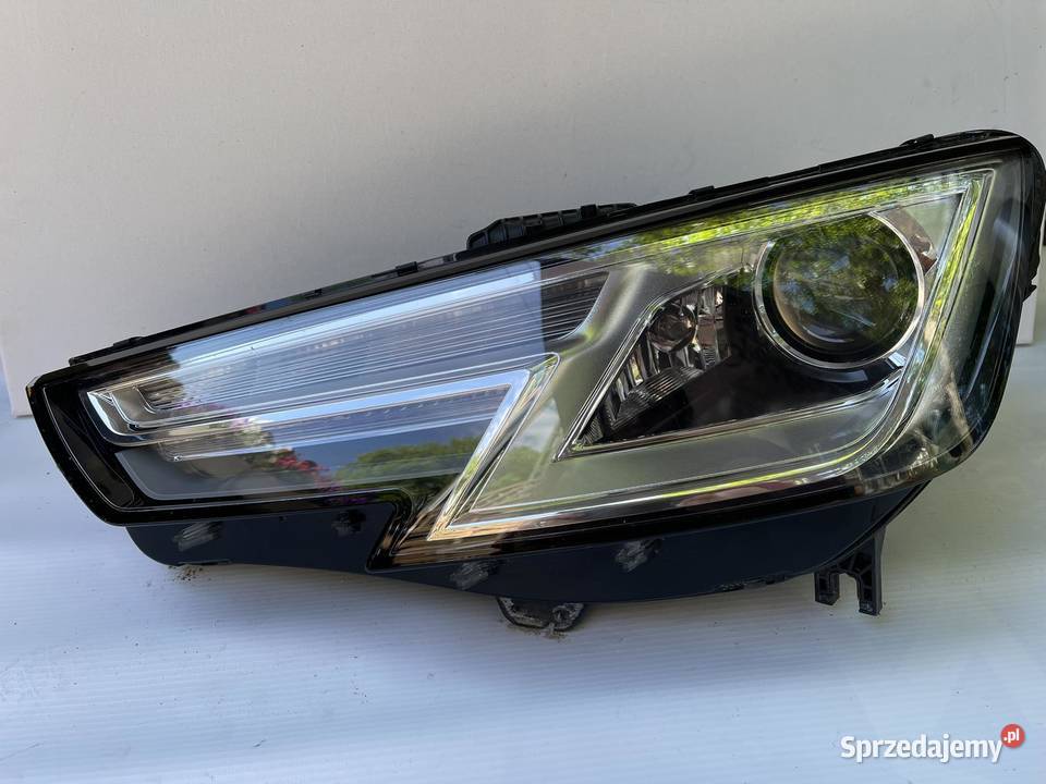 AUDI A4 B9 LEWA LAMPA BIXENON Ostroróg