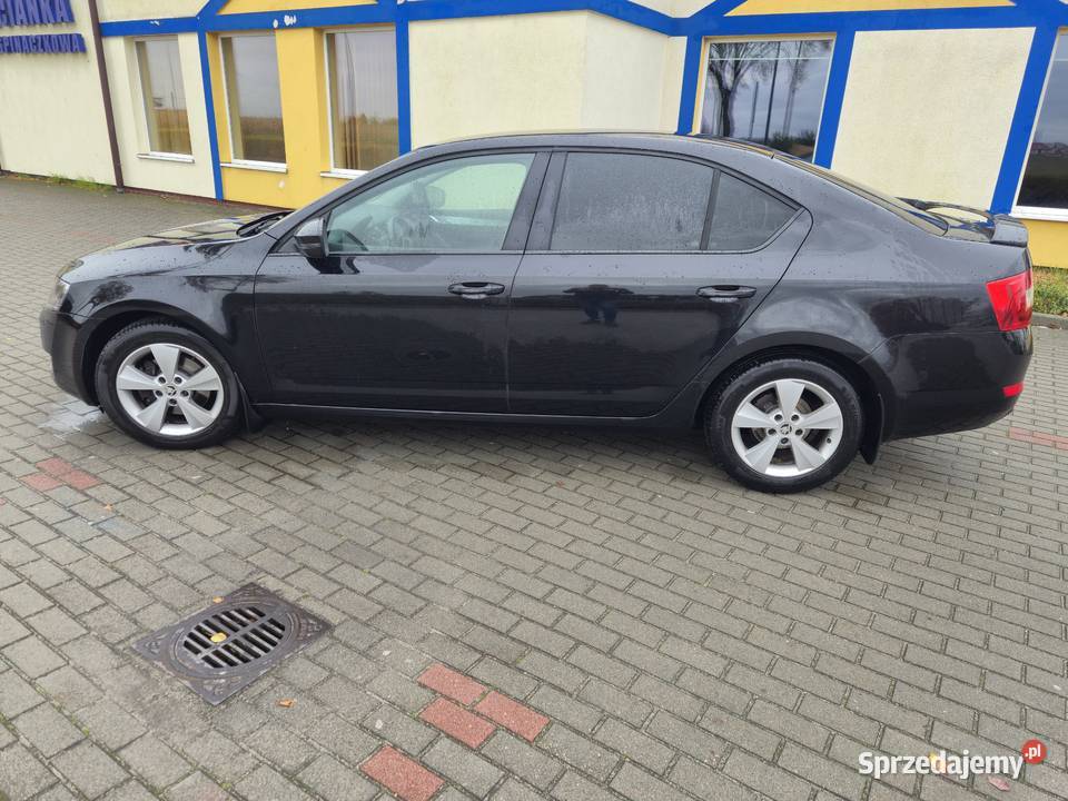 2013 koda octavia światła LED Konin