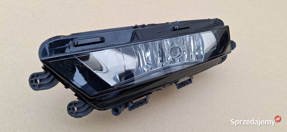 SKODA OKTAVIA III LIFT HALOGEN LEWY LAMPA Bieleń
