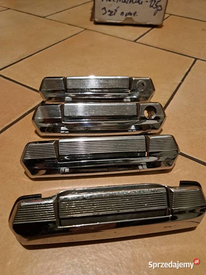 Fiat 125p klamki zewnętrznekasetony komplet Leszno sprzedam