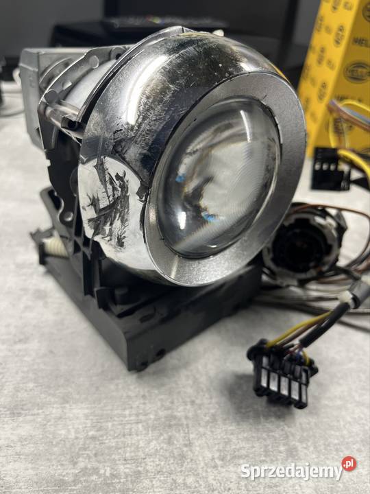 Srodek xenon z lampy prawej mercedes slk r171 Kluczbork