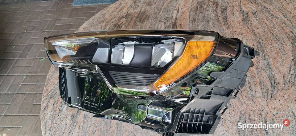 Sprzedam lampe lewą Audi Q3 2022 r Ząbki sprzedam