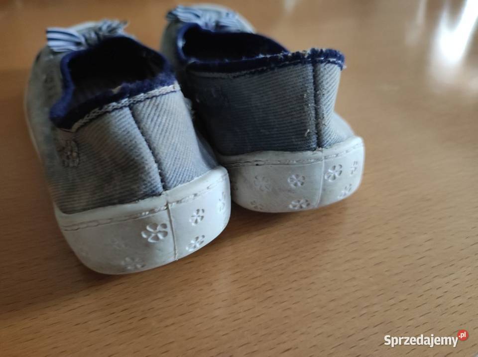 dziewczęce letnie tenisówki z kokardką z Kielce