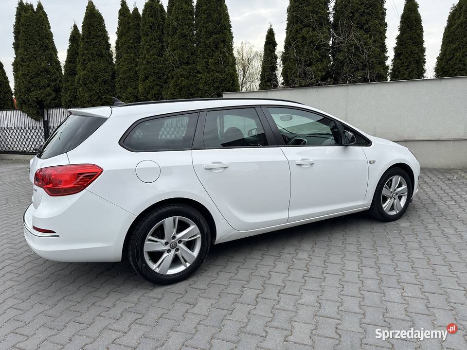 Opel Astra J Sports Tourer 20 diesel 165 Automat 293763km mazowieckie Radom