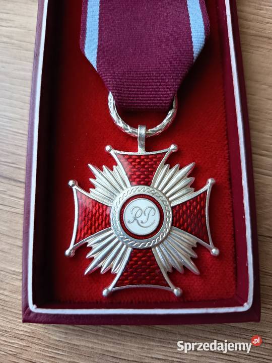 Krzyż Zasługi RP z dokumentem Poznań